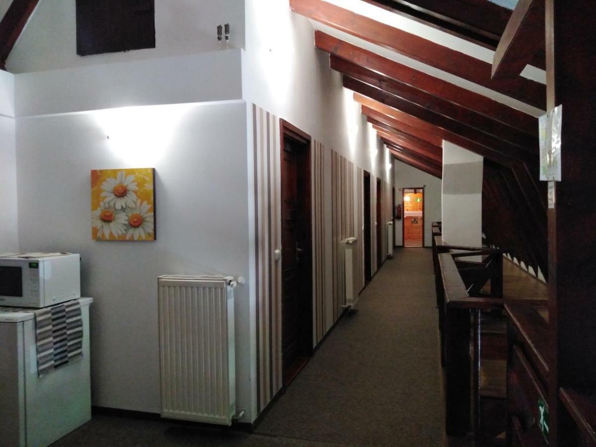 Tavi Panzio Es Etterem Bed and Breakfast Veresegyház Esterno foto